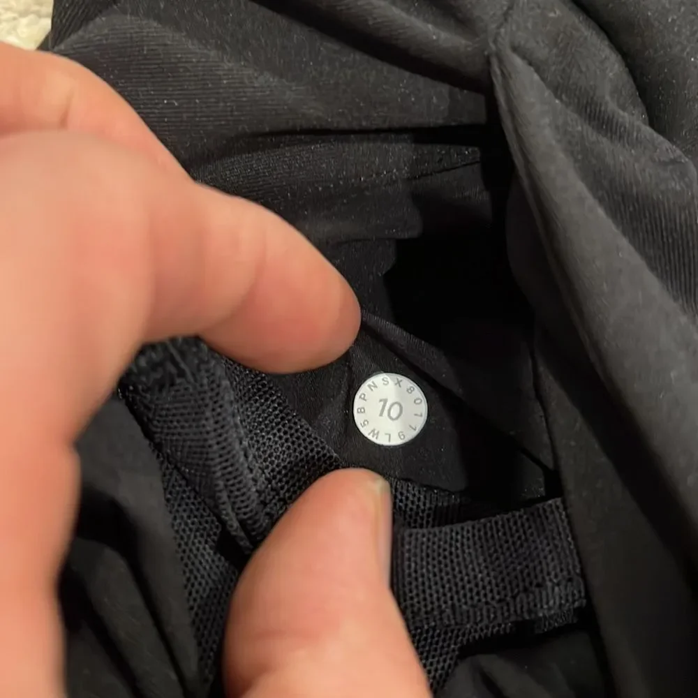 lululemon athletica On The Fly Crop pants size 10 perfect for run workout active - Picture 6 of 12